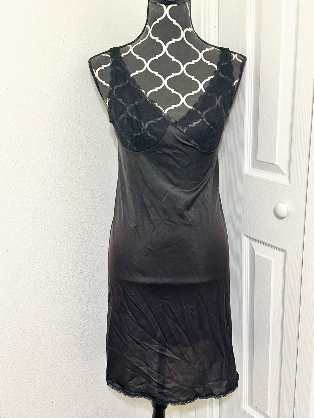 Vanity affair Vintage 80s Floral Lace Slip Dress